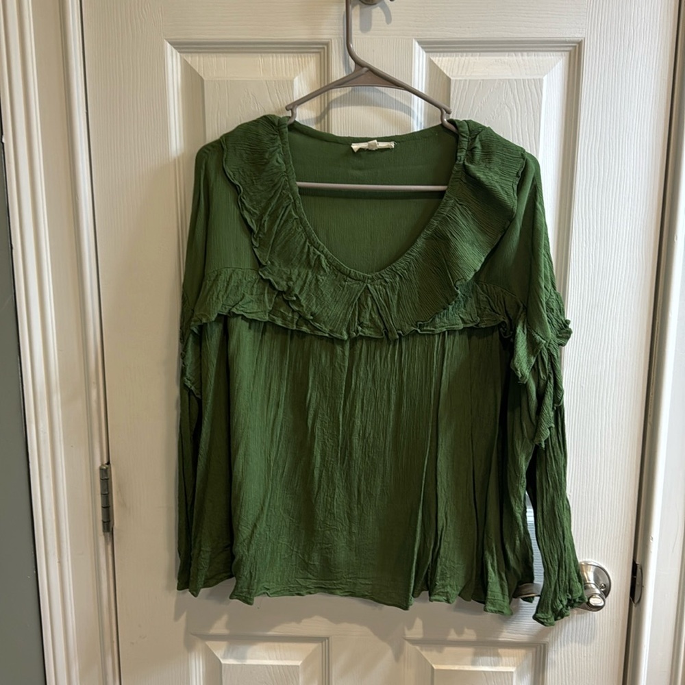 Easel Green Top